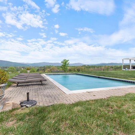 Rustic Baileys Retreat Cabin Near Wineries! Crozet Exterior foto
