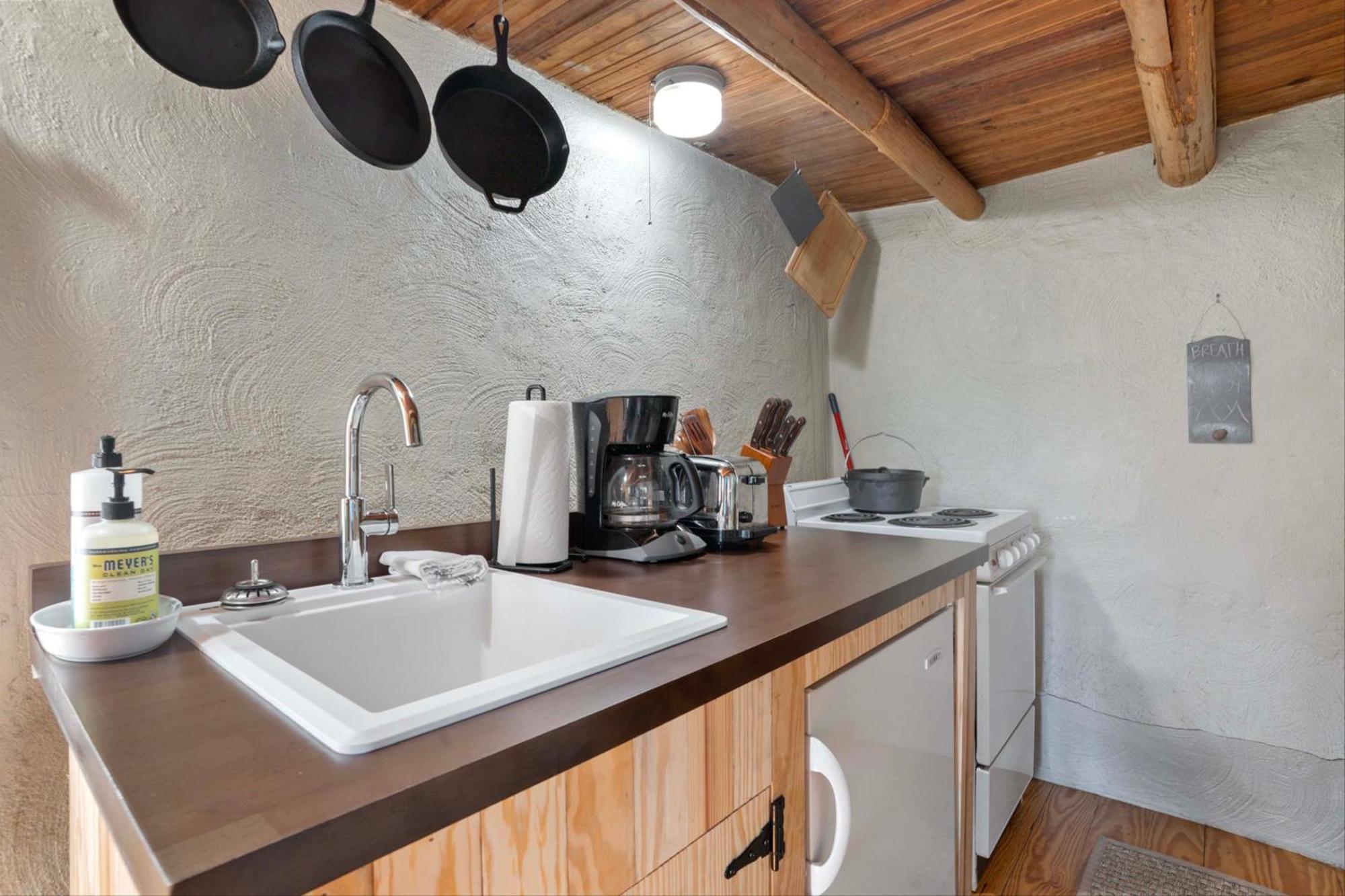 Rustic Baileys Retreat Cabin Near Wineries! Crozet Exterior foto