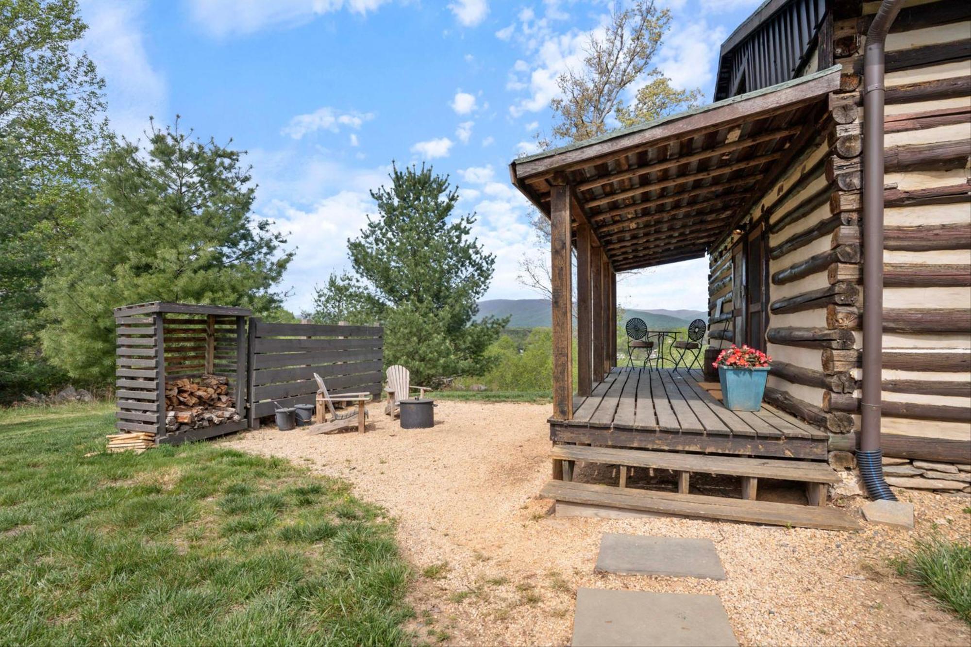 Rustic Baileys Retreat Cabin Near Wineries! Crozet Exterior foto